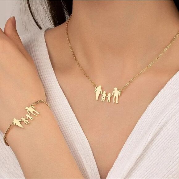 Gold "Family" Pendant Necklace Dad Mom & Children - Picture 1 of 3